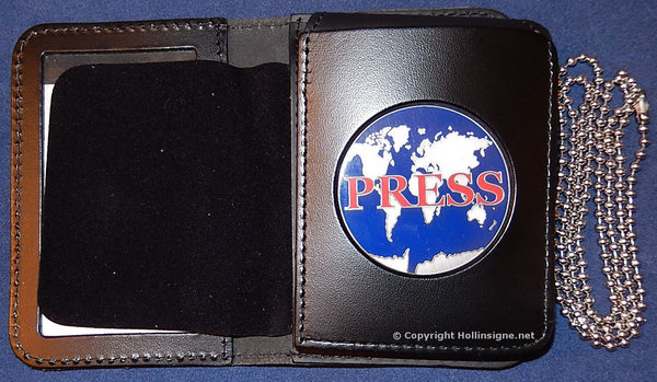 Porte carte  combi pour  insigne OPJ, APJ ou 5 cm